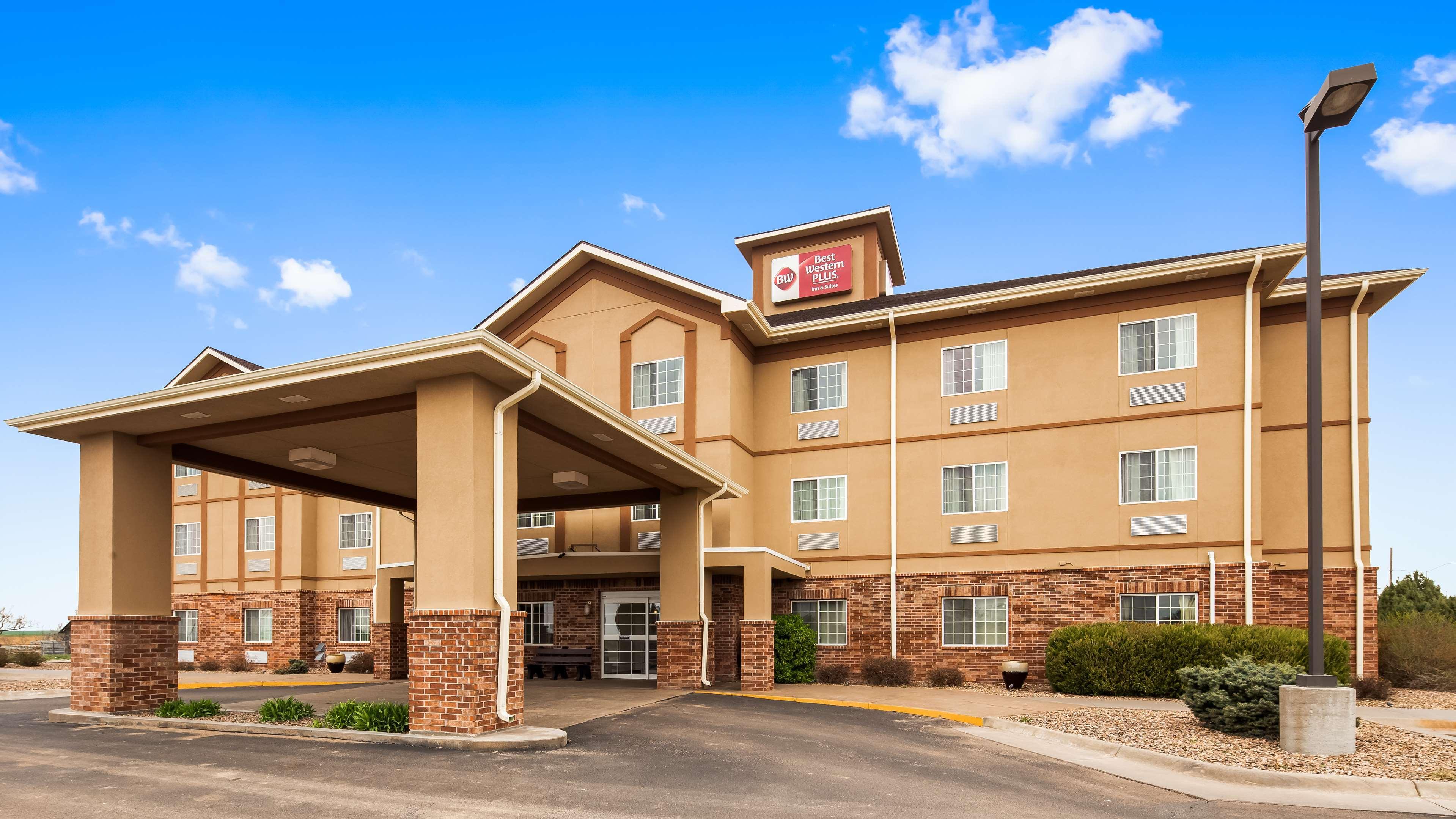 Best Western Plus Wakeeney Inn & Suites Exterior photo