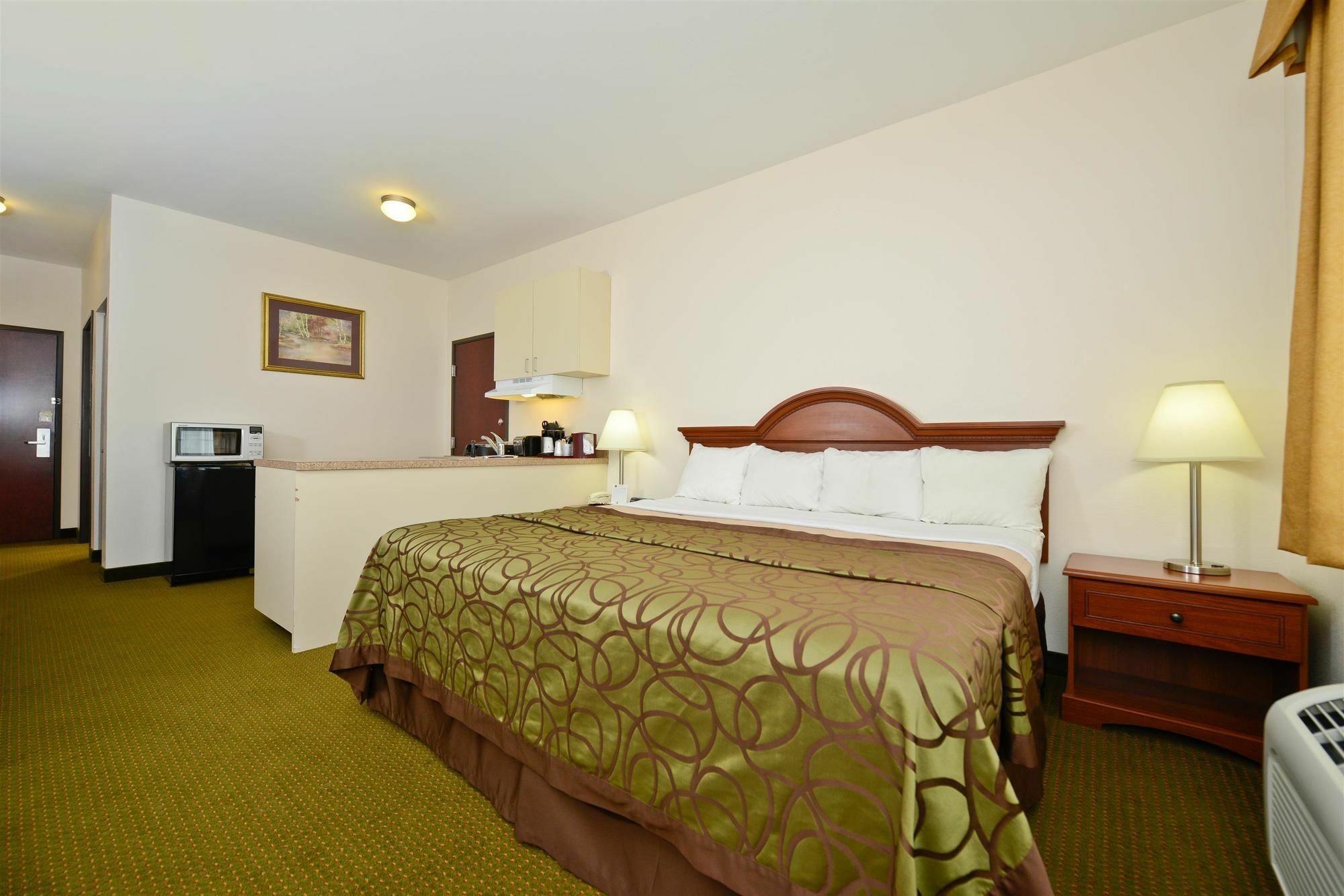 Best Western Plus Wakeeney Inn & Suites Exterior photo