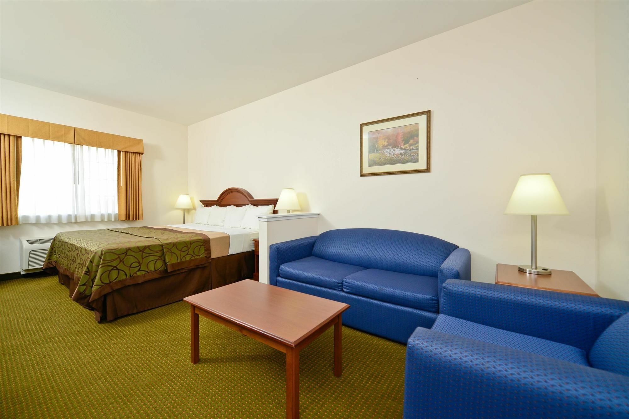 Best Western Plus Wakeeney Inn & Suites Exterior photo