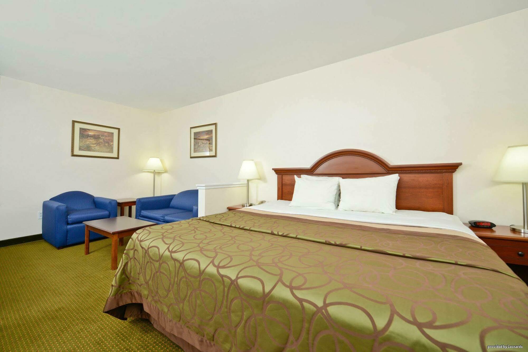 Best Western Plus Wakeeney Inn & Suites Exterior photo